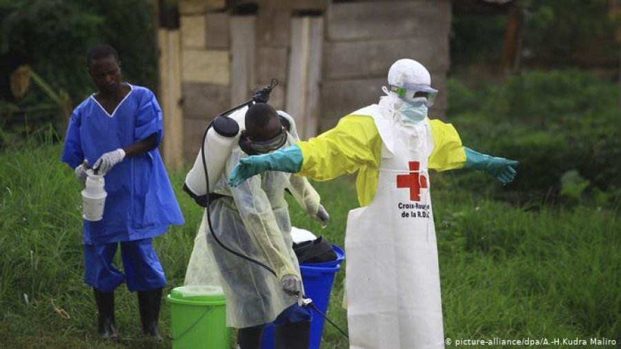 Përkeqësohet gjendja/ Pas COVID-19, Kongo shpall epidemi të re të Ebolas