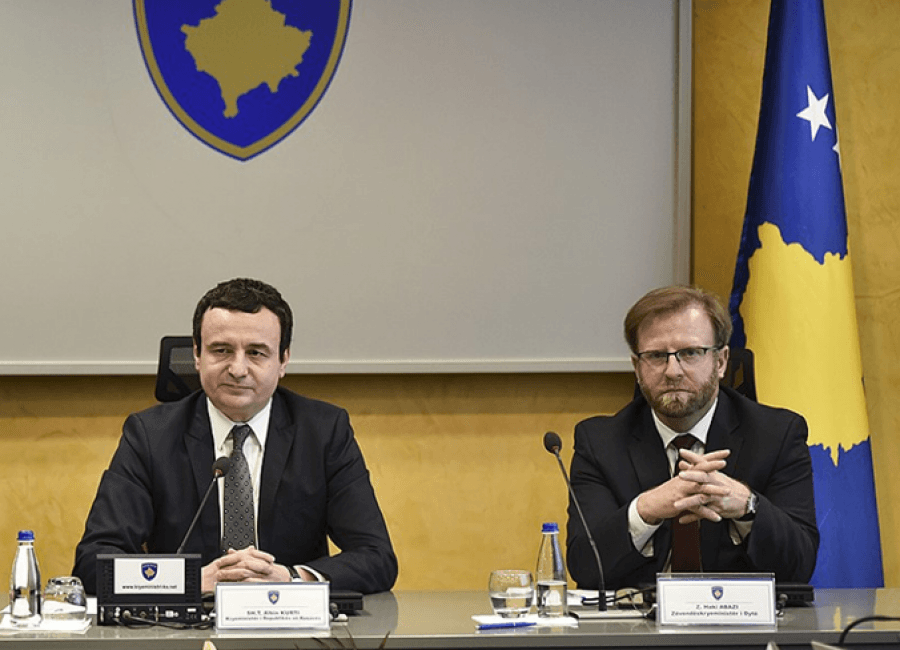 Asnjë maune serbe s’do të hyjë në Kosovë pa dokument për ‘Republikën e Kosovës’ 