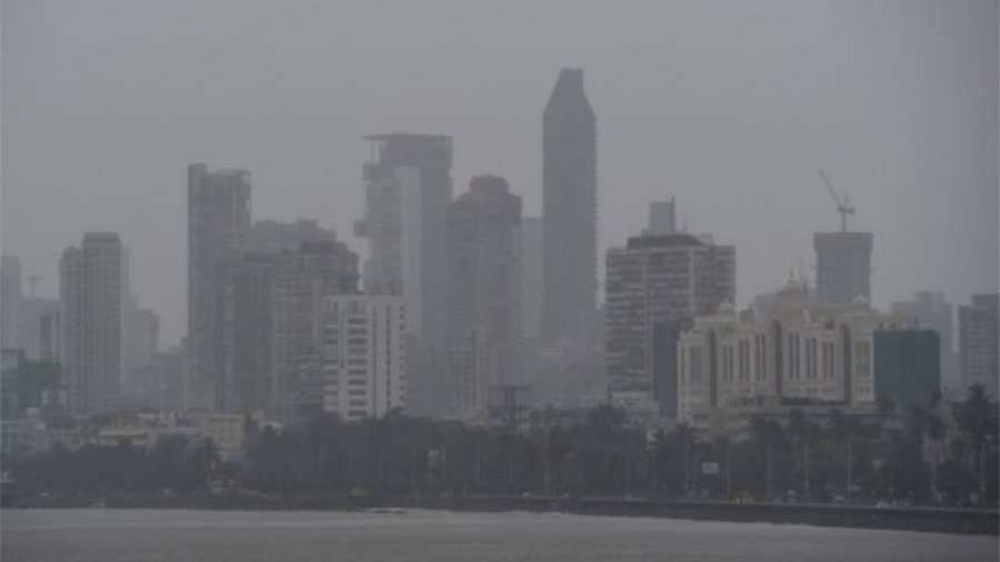 VIDEO/ Ciklon Nisarga godet zonat afër Mumbai