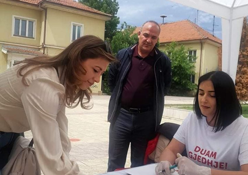 Haxhiu nënshkruan peticionin, sheh vullnet të madh të qytetarëve për zgjedhje