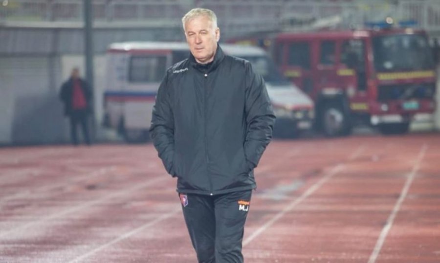 Trajneri i Vllaznisë ikën në Maqedoni