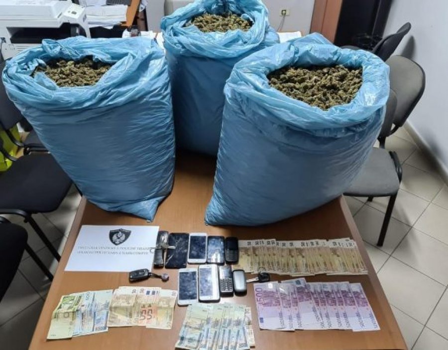 6 të arrestuar në Tiranë për 37.5 kg kanabis