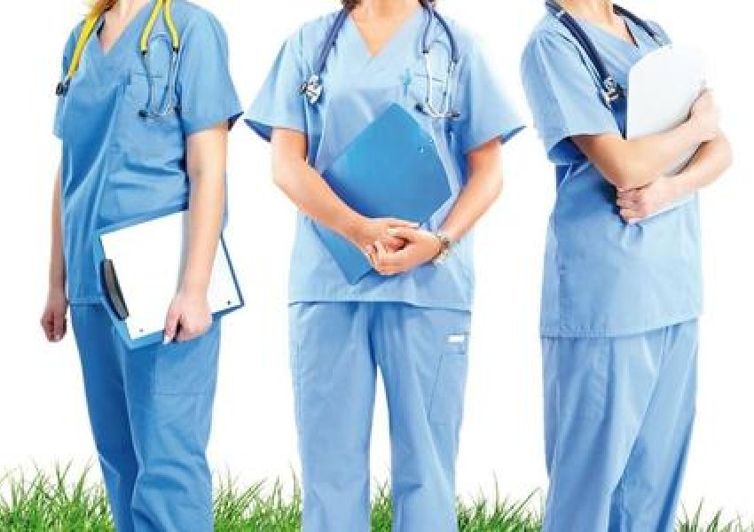 FSSHK: Qeveria po tenton të diskriminojë të punësuarit në institucione shëndetësore