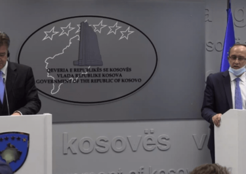 Lajçak i shkruan Hotit: Lëre Vuçiqin të lëvizë në Kosovë