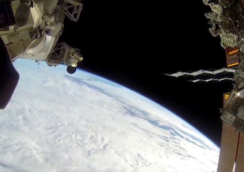 VIDEO/ Pamje mahnitëse nga hapsira, NASA sjell pamje spektakolare nga stacioni hapësinor