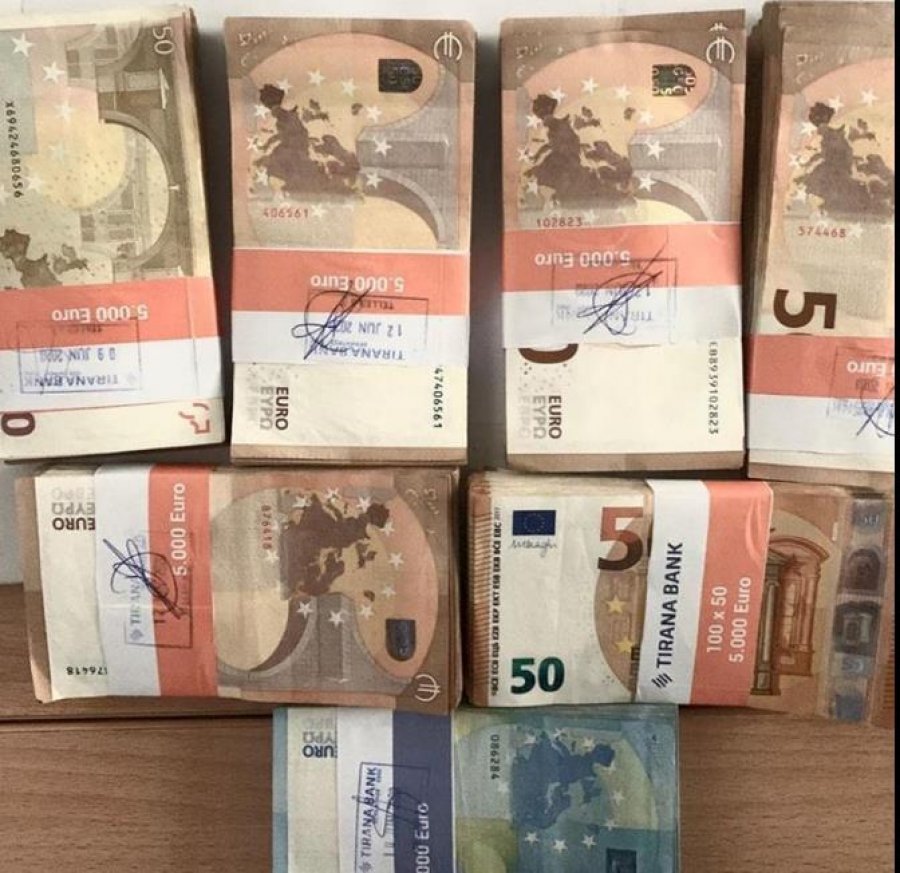 Po nxirrte nga Shqipëria 32 mijë euro, i sekuestrohen nga dogana në Kapshticë