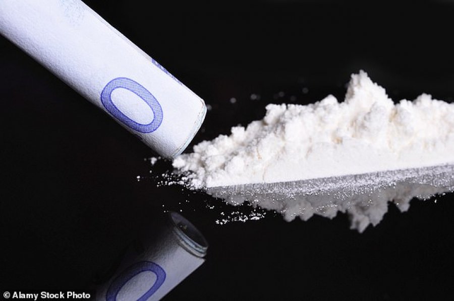 Britaniku kapet me 127 gramë kokainë, e fshehu në lodrën e seksit