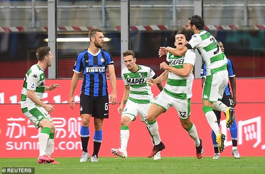 Dramë në ‘San Siro’, Sassuolo me frymën e fundit i ‘vjedh’ pikë Interit