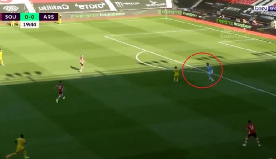 VIDEO/ Shikoni çfarë gafe bën portieri në Angli, shënon Arsenali