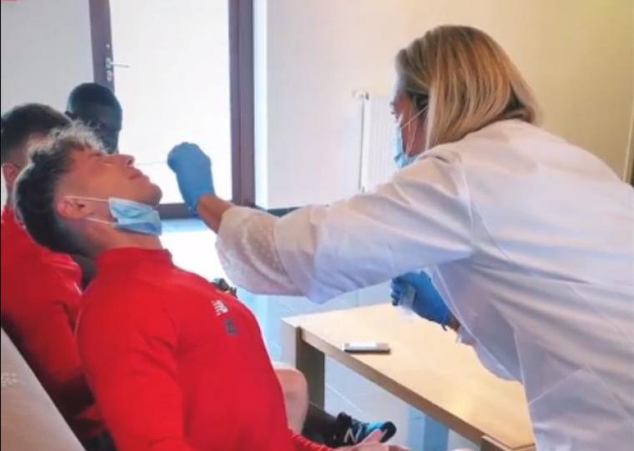 VIDEO/ Vojvoda s’e duron dot tamponin, shihni si reagon ndaj mjekes