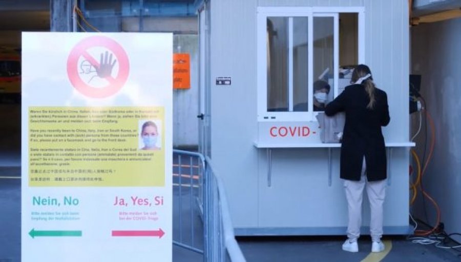 'Shmangni shtrëngimin e duarve' - Zvicra ashpërson masat kundër koronavirusit