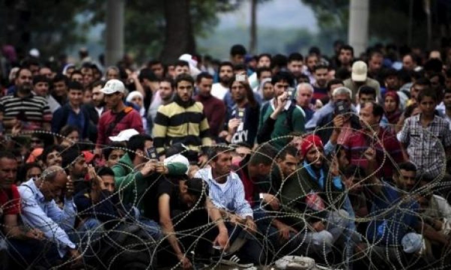 Ruajtja e kufirit përgjegjësi e Evropës/ BE mbështet Greqinë për ndaljen e migrantëve