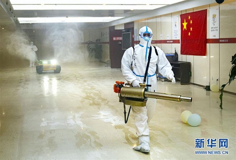 U pakësuan të infektuarit, mbyllen dy spitale të përkohshme në Wuhan