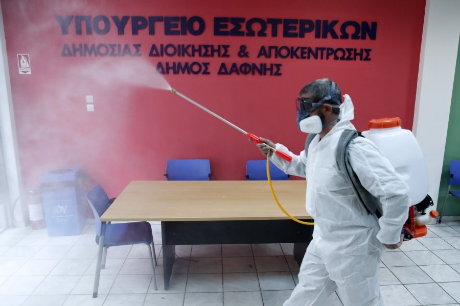 Burrë e grua nga Saranda rezultojnë me koronavirus në Greqi