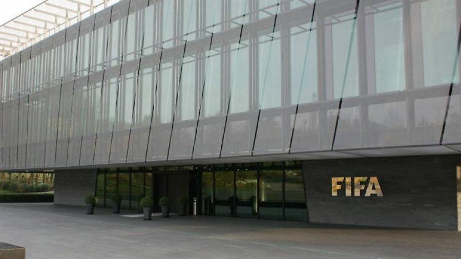FIFA kërkon shtyrjen e ndeshjeve të kombëtareve, e 'pësojnë' edhe Shqipëria me Kosovën