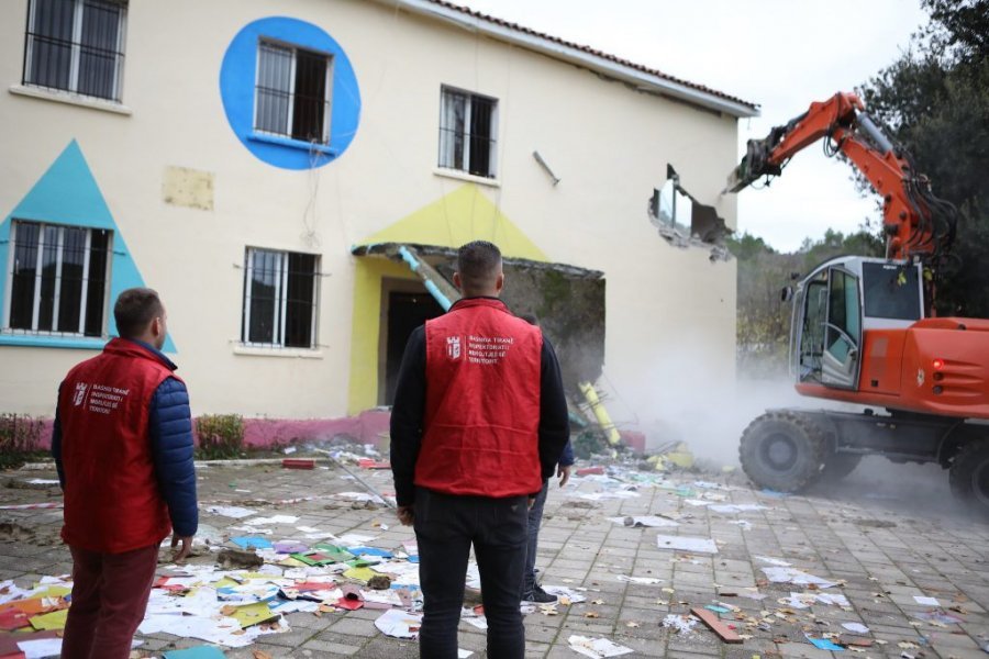 Rindërtimi pas tërmetit, hapet tenderi 34 milionë euro për ngritjen e shkollave