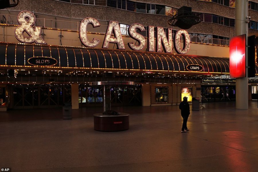 VIDEO/ Las Vegasi shndërrohet në një qytet fantazmë