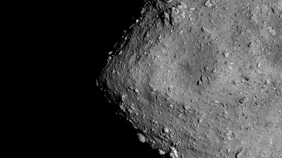 Agjencia hapësinore goditi një asteroid me top, ja çfarë mësoi