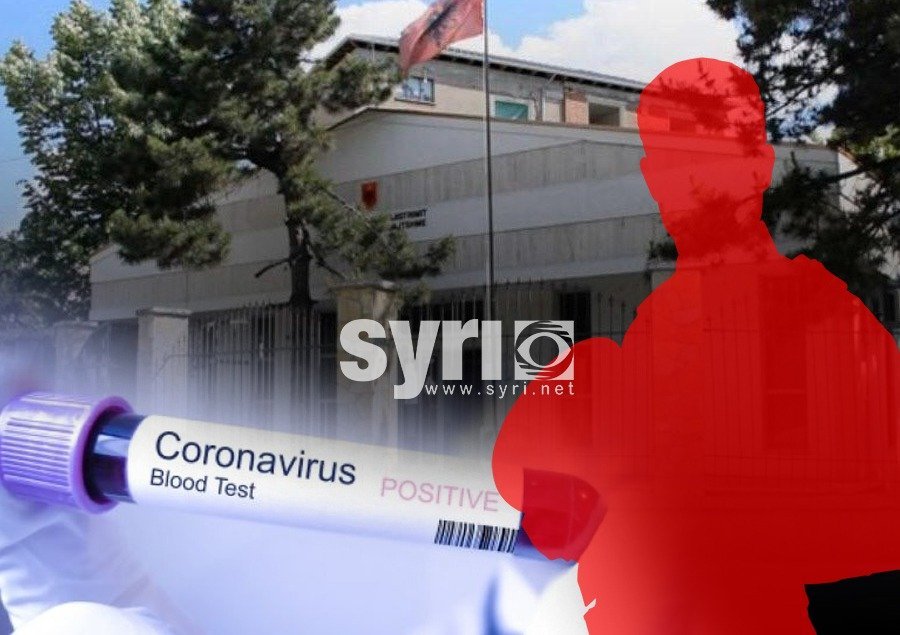Pas kthimit në Shqipëri u vetëkarantinua, polici në Korçë del pozitiv ndaj COVID-19