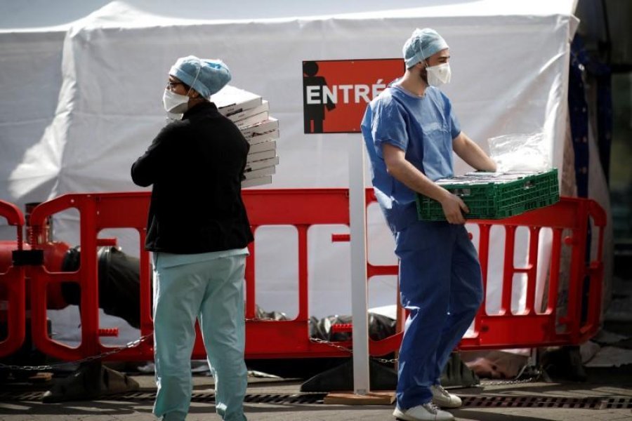 Franca raporton gati 2.000 viktima nga koronavirusi, zgjatet me 2 javë bllokimin kombëtar  