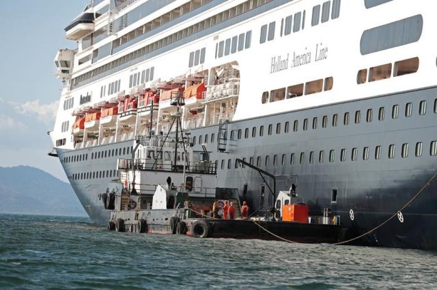 Evakuohen qindra pasagjer nga anija e goditur nga koronavirusi në Panama  