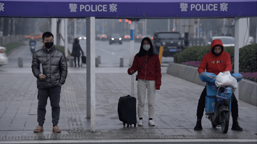 Wuhani i kthehet normalitetit/ Udhëtim me metro, pritet edhe hapja e qendrave tregtare