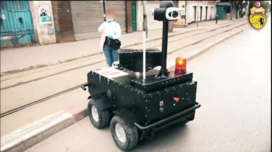 Tunizia ka vënë në funksion robotë për të kontrolluar njerëzit që dalin në rrugë