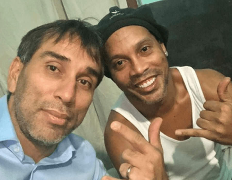 Frikë për Ronaldinhon, miku i tij i shqetësuar: I ka humbuur buzëqeshja