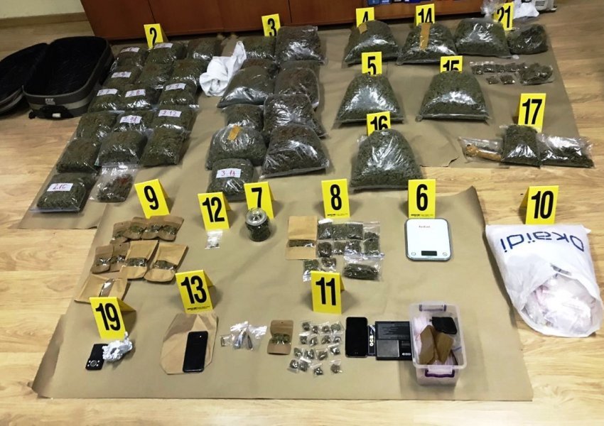 Konfiskohen mbi 23 kilogram substancë narkotike/ Dy të arrestuar 