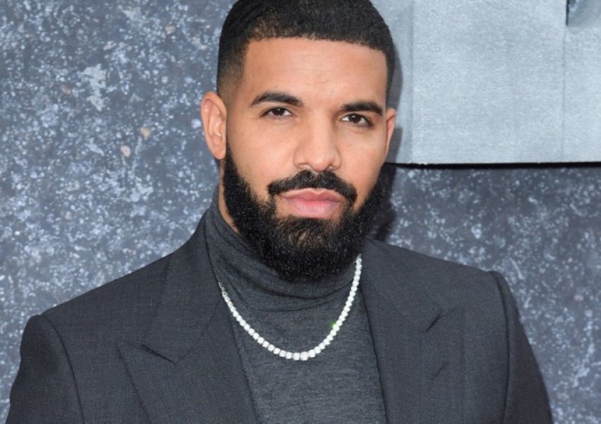 Dorëzohet Drake, poston FOTO të djalit të tij pas dy vitesh