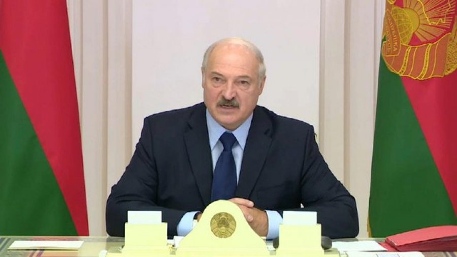 VIDEO/ ‘Nuk po shoh ndonjë virus përreth’, shokon presidenti i Bjellorusisë: Sporti është...