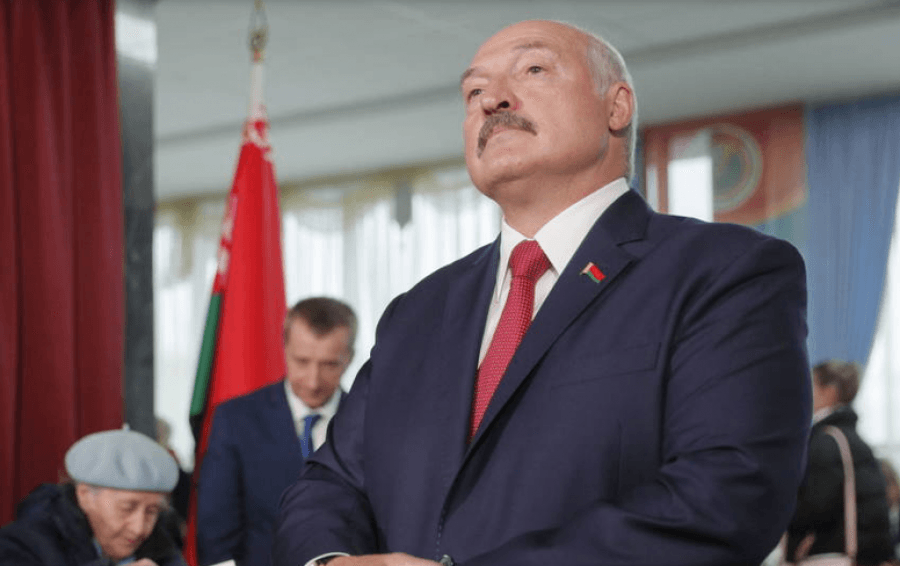Presidenti bjellorus çudit me këshillat kundër COVID-19: ‘Shkoni në banjo termale dhe pini vodka’