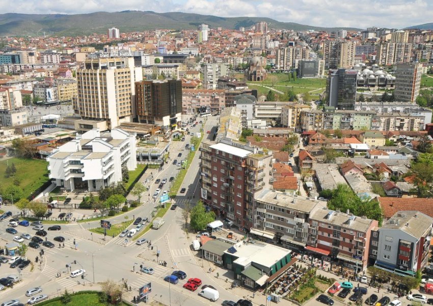 Prishtina nuk e lëshon frontin: 324 raste të reja me Covid-19
