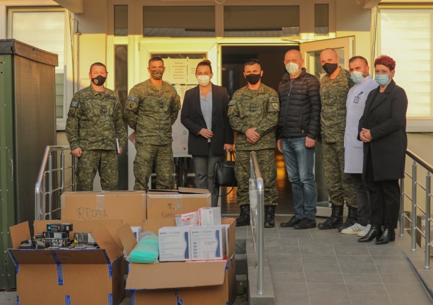 Forca e Sigurisë dhuron donacion për Komunën e Kamenicës