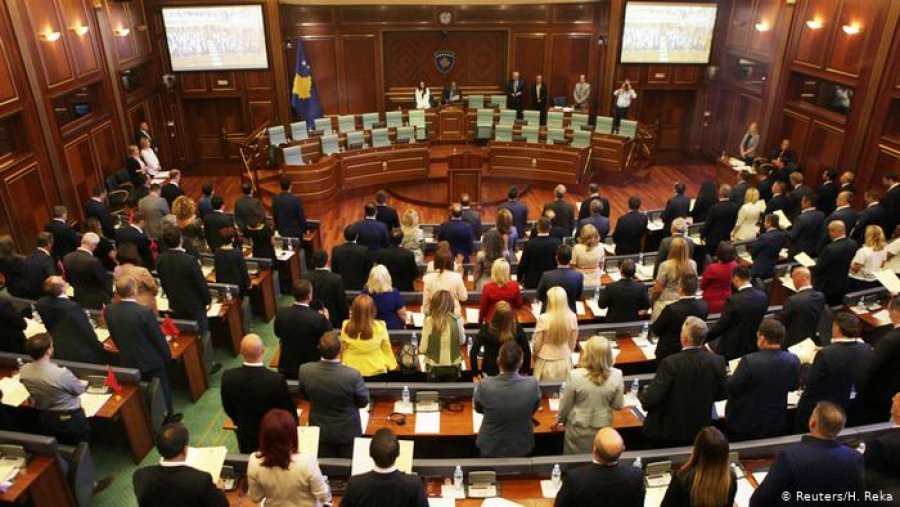 DW: I vështirë konsensusi për emrin e presidentit të ri në Kosovë