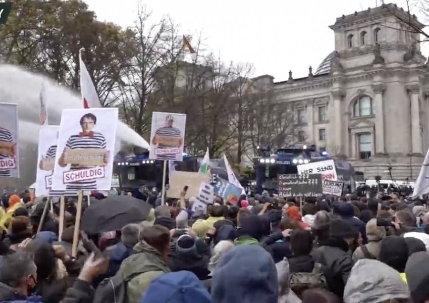 VIDEO/ Masat shtrënguese tërbojnë gjermanët, rrethohet Bundestagu
