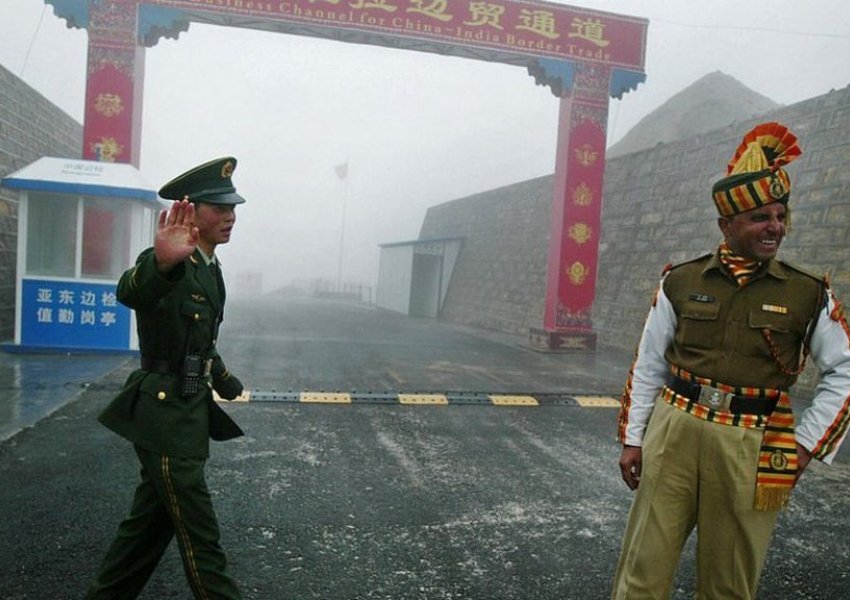 Kina dëbon mijëra ushtarë indianë pa shkrepur asnjë plumb të vetëm, kjo është arma e re