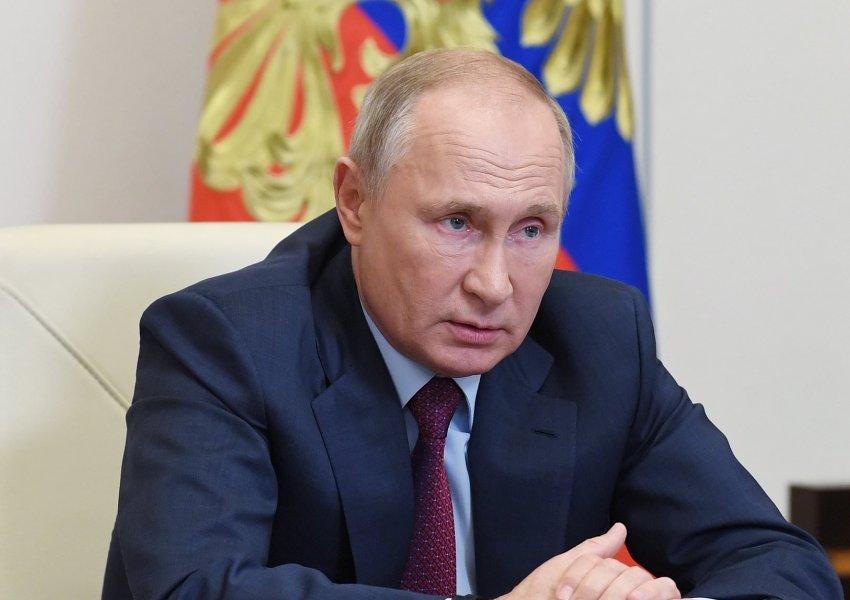 Putin shfaq probleme nuk mbaron dot fjalinë, Kremlini mohon shqetësimet e shëndetit