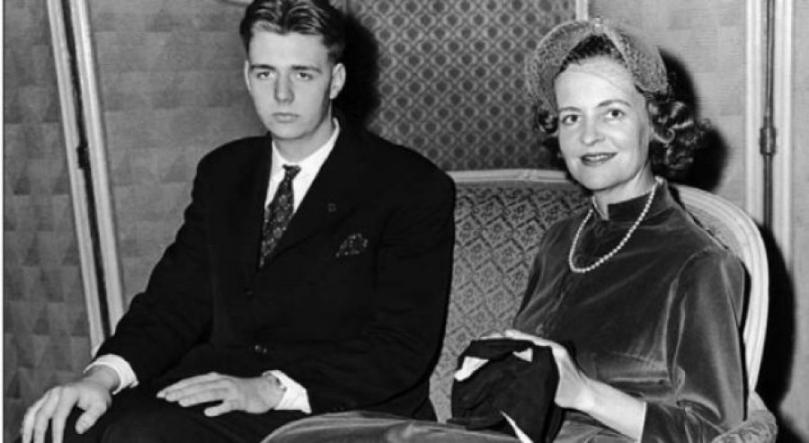 1963, kur Mbretëresha Geraldinë kërkoi 500.000 franga dëmshpërblim për shpifjet ndaj Mbretit Zog