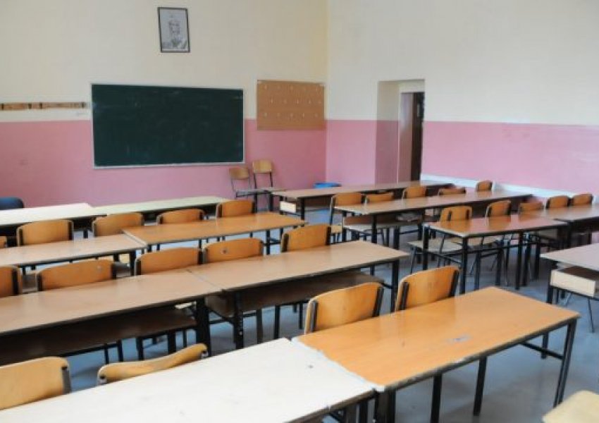 Infektohen 9 mësimdhënës me Covid-19, mbyllet gjimnazi në këtë komunë