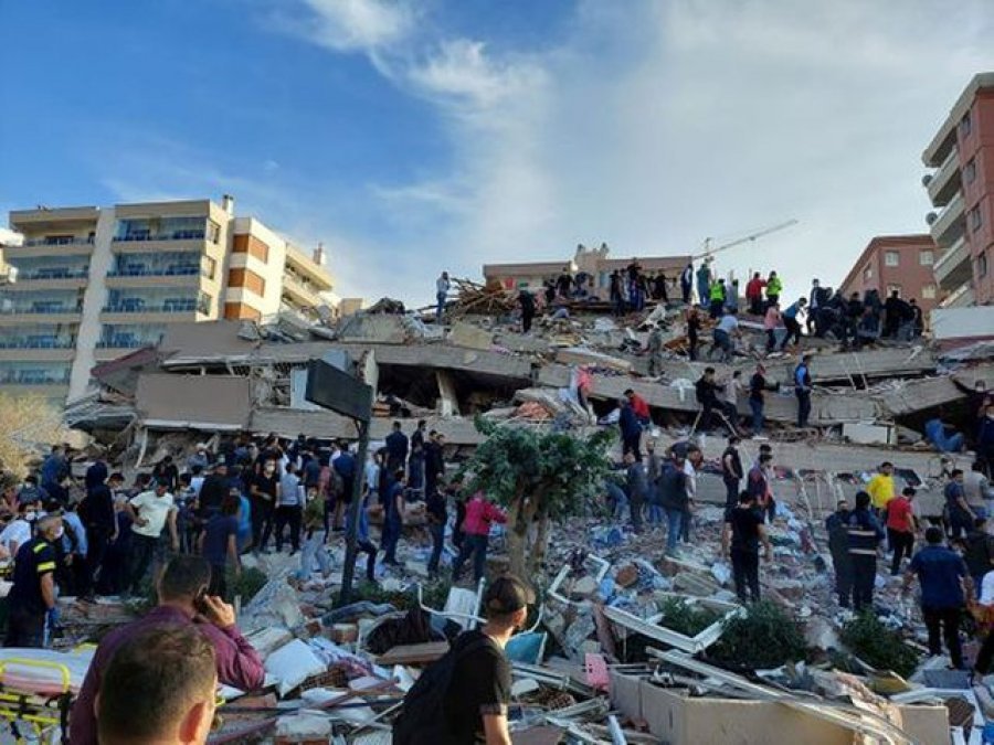 Sizmiologu grek parashikon një tërmet të fuqishëm: Mos i lini njerëzit që të presin vdekjen aty