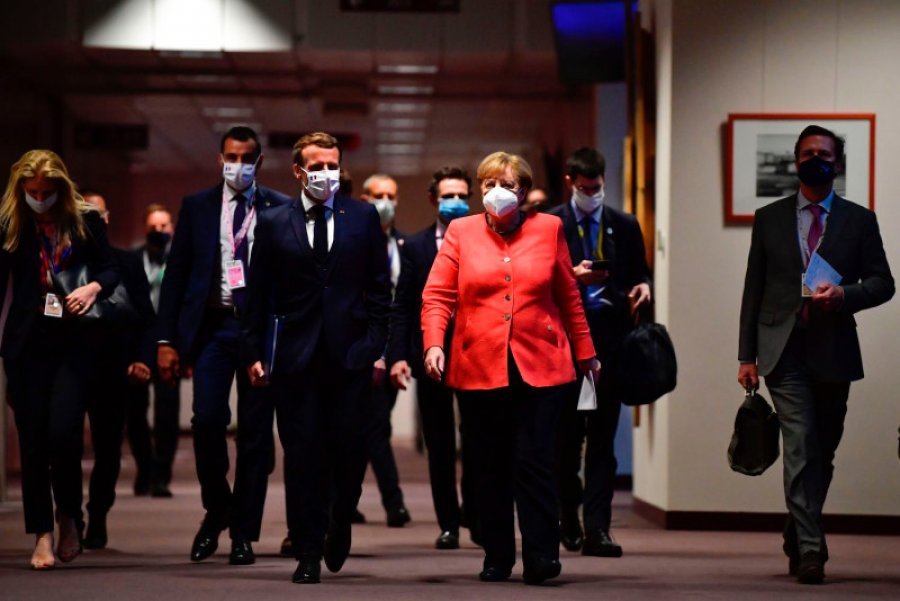 Hungaria dhe Polonia bllokojnë Buxhetin e BE, Merkel përpiqet të gjejë zgjidhjen