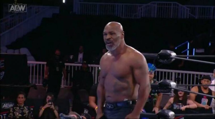 Legjenda Mike Tyson rikthehet në ring në moshën 54-vjeçare