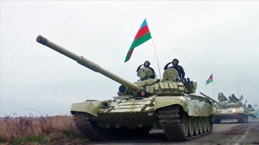 Forcat e Azerbajxhanit fitojnë kontrollin e rajonit të dytë të kthyer nga Armenia