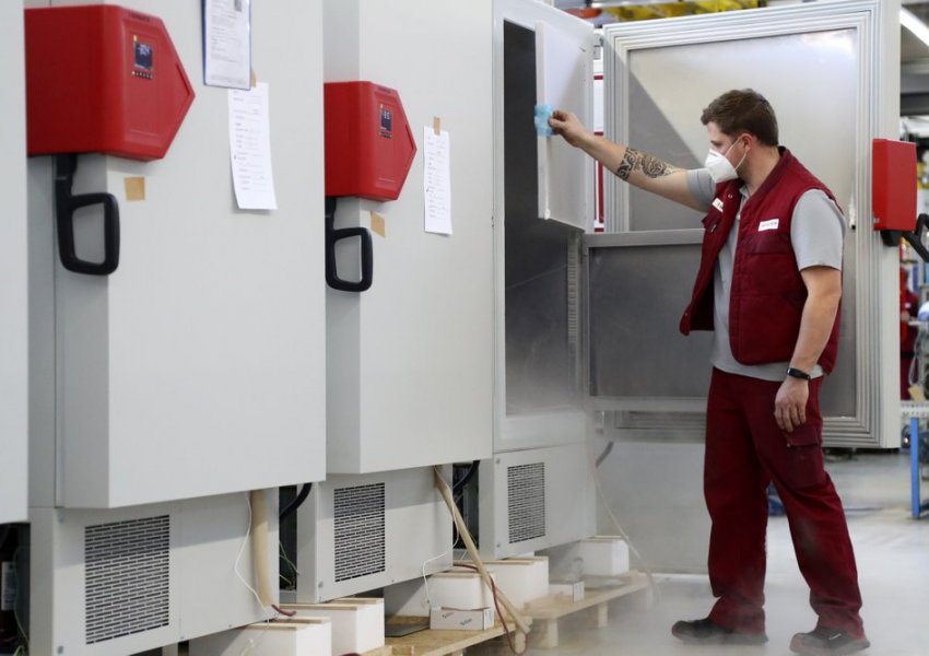 Gati për front: Gjermania përgatit frigoriferët gjigandë për minus 70 gradë të vaksinës