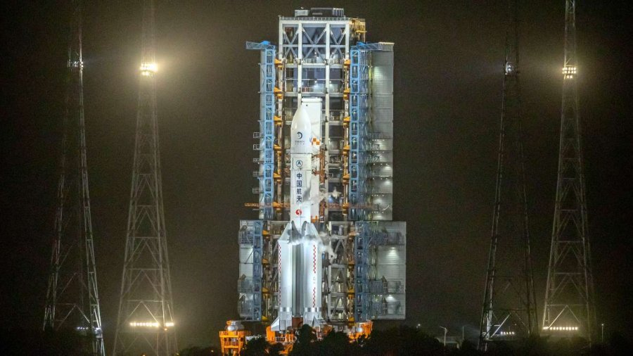 Anija kozmike kineze ‘Change-5’ depërton me sukses në orbitën hënore