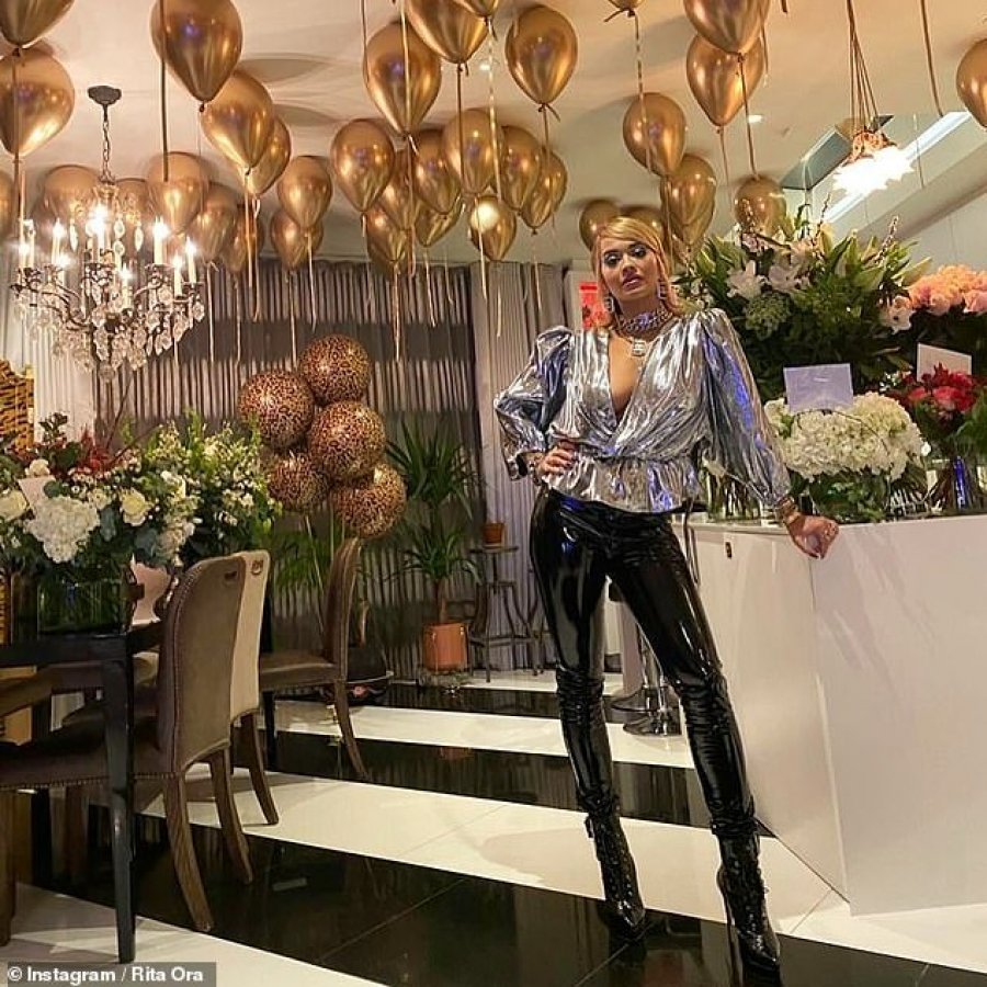FOTO/ Festoi ditëlindjen duke shkelur rregullat e Covid-19, Rita Ora kërkon falje 