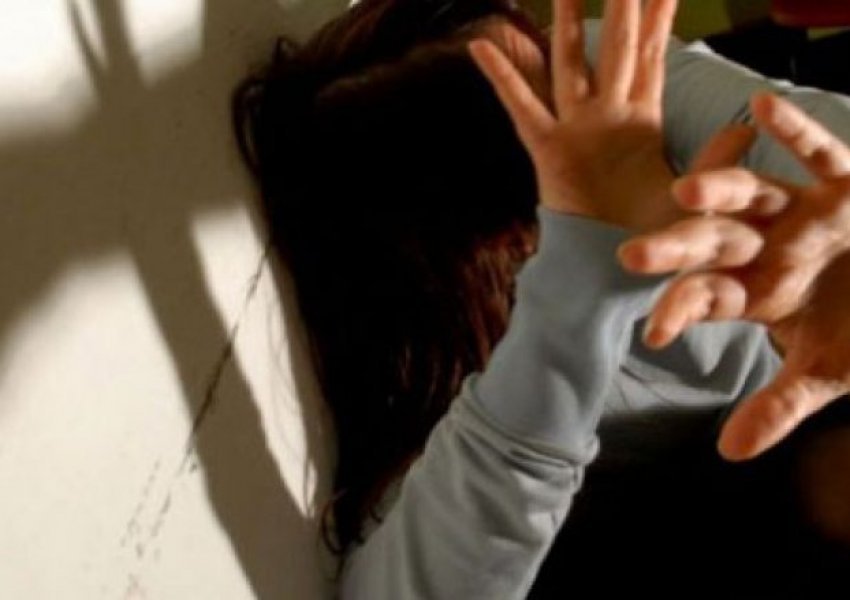 Ndodh edhe kjo: Vëlla e motër bëjnë për spital motrën e tyre