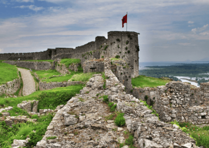 Misteri i krijimit të qytetit shqiptar që u ngrit mbi trupin e një gruaje