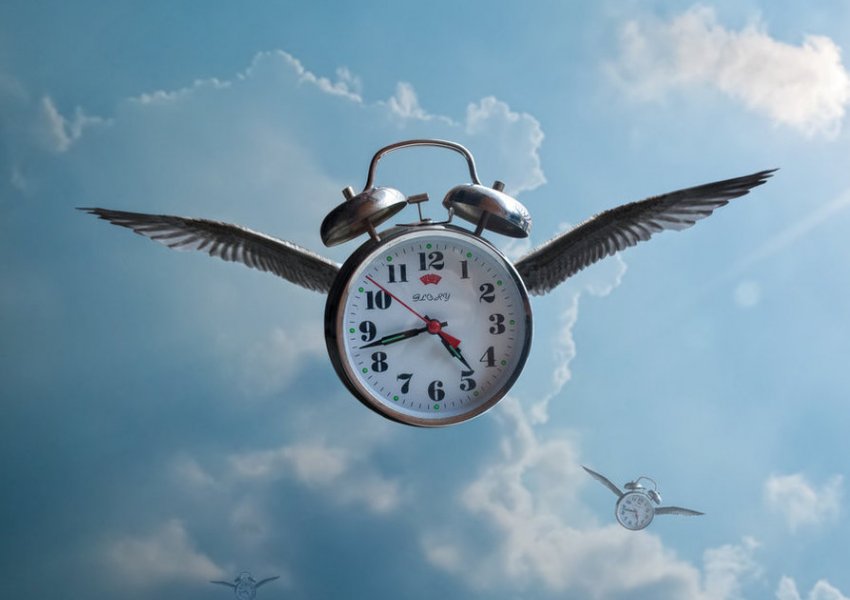Shkencëtarët zbulojnë përgjigjen: Ja se ‘fluturon’ koha në disa ditë, por zvarritet në të tjera